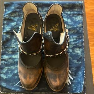 FB-Blade, black distress size 7, leather upper, lining, and sole, made in Mexico